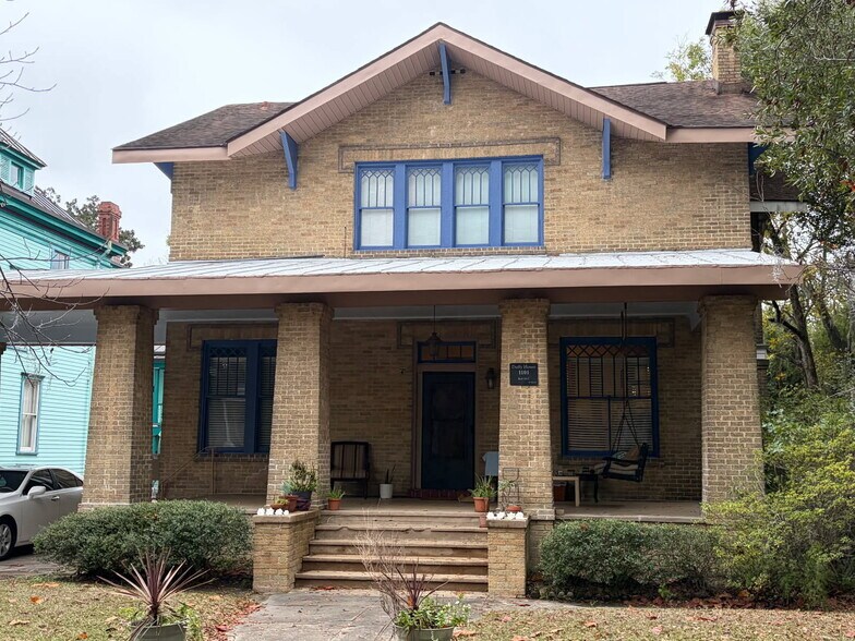 Building Photo - 1101 E Duffy St