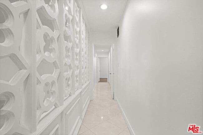 Building Photo - 8704 Gregory Wy