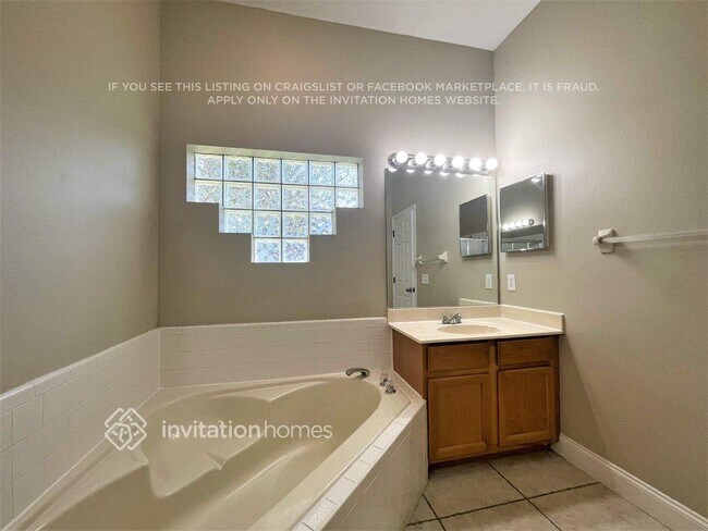 Building Photo - 5120 52nd Ave W