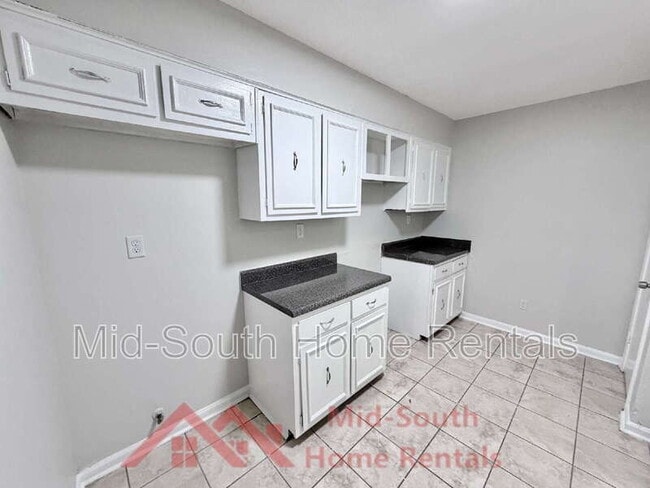 Building Photo - 3754 Rainford Dr