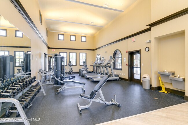 Building Photo - 724 Carlsbad Dr