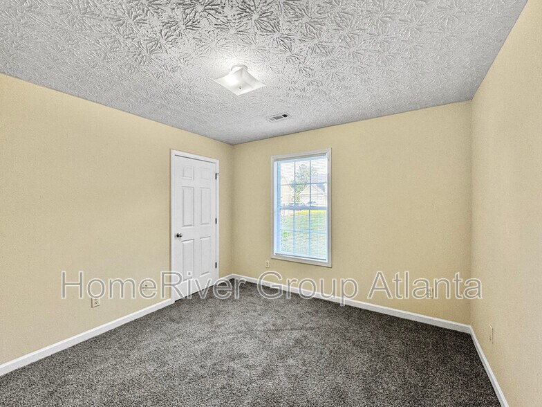 Building Photo - 406 Invector Ct