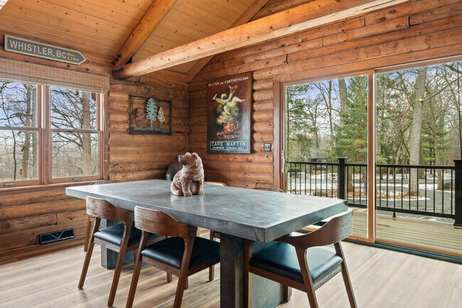 Building Photo - N1508 Wildwood Rd