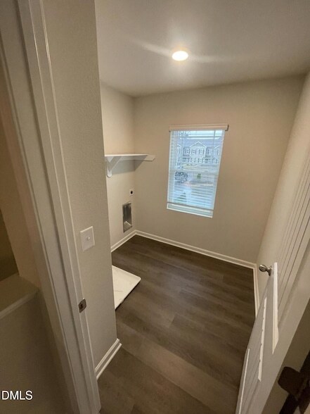 Building Photo - 1089 Peony Ln