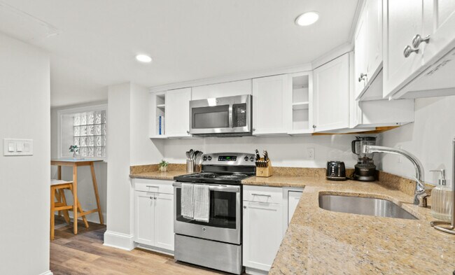 Building Photo - 2126 O St NW