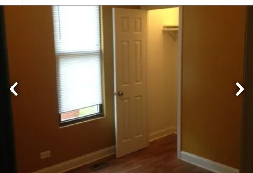 Building Photo - 9220 S Manistee Ave