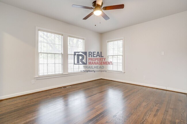 Building Photo - Charming Monticello Townhome – 4 Beds, Updated Kitchen & On-Site Parking