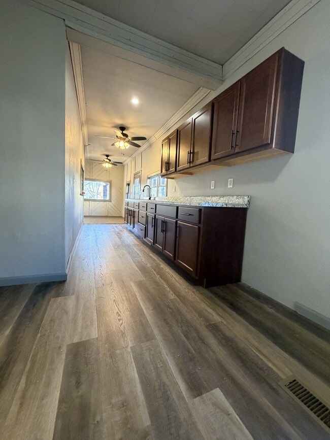 Building Photo - 507 S 1st St