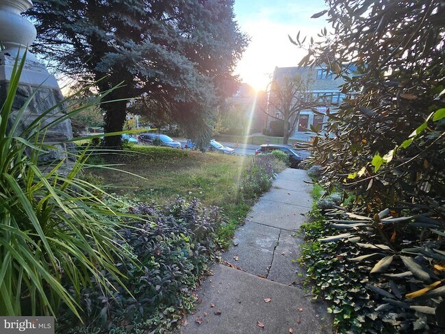 Building Photo - 133 E Mt Airy Ave