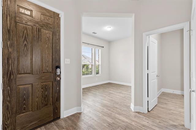 Building Photo - 576 Spruce Trail