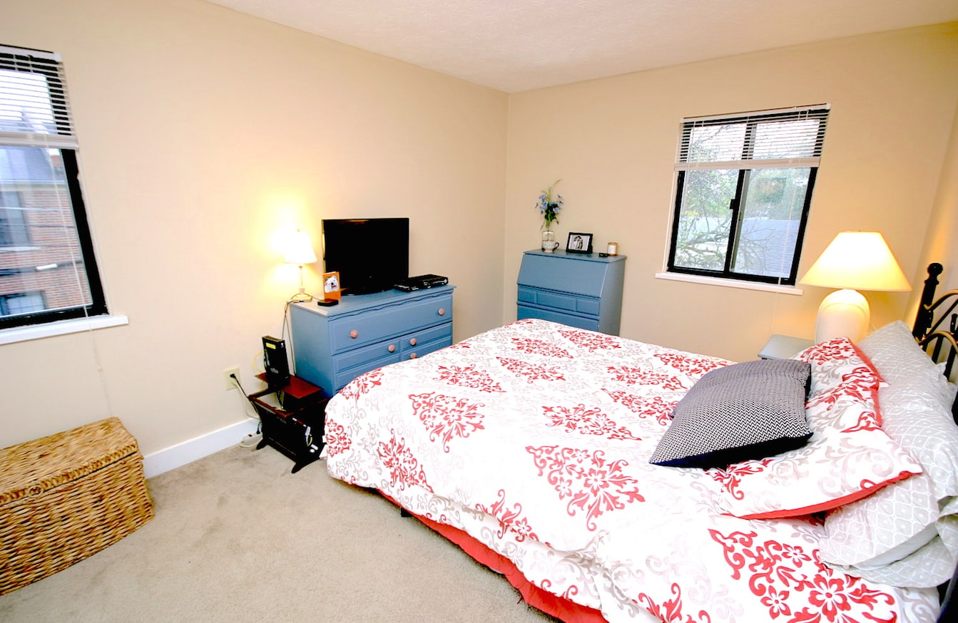 Primary Bedroom - 1590 N Star Ave