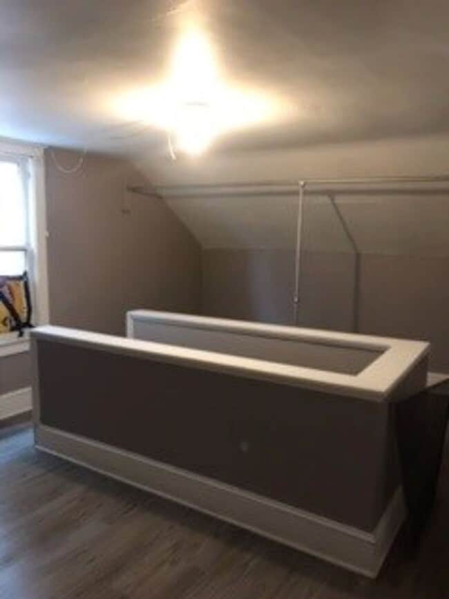 Building Photo - 3 bedroom 1 bathroom