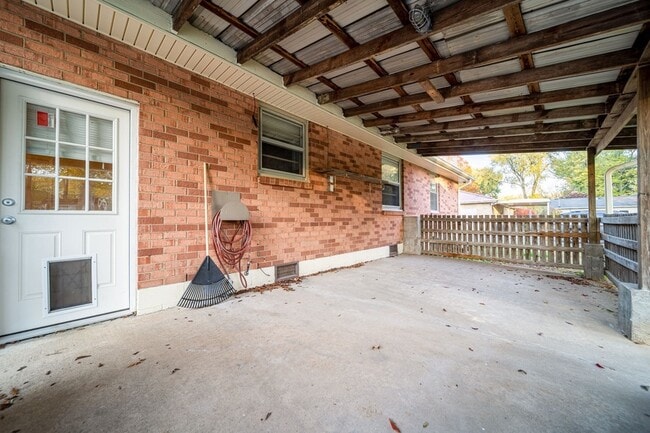 Building Photo - 106 Bluewater Dr