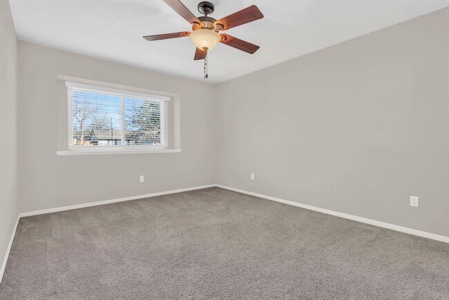 Building Photo - 22315 Walnut Valley Dr