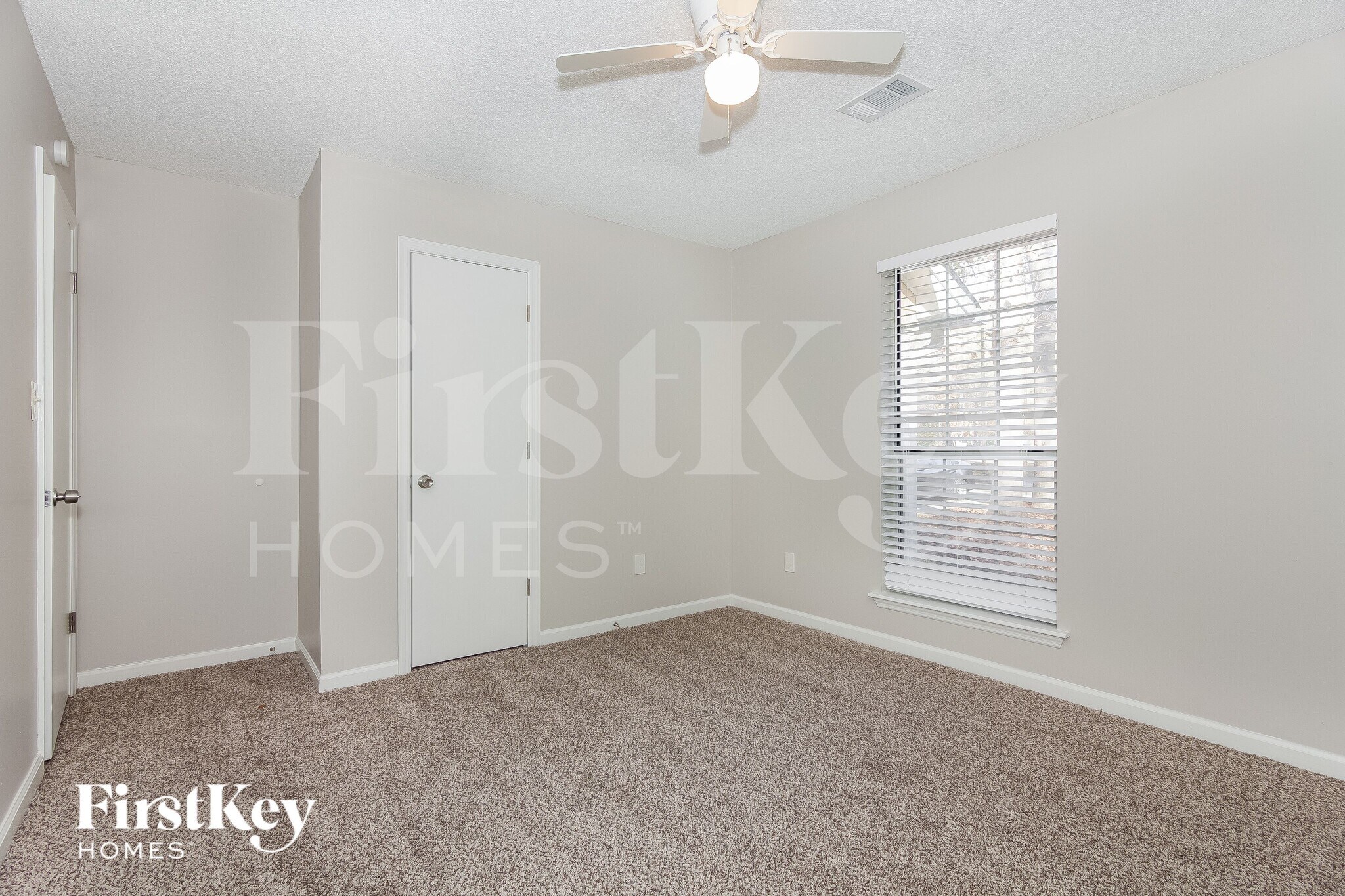 Building Photo - 150 Domino Ct