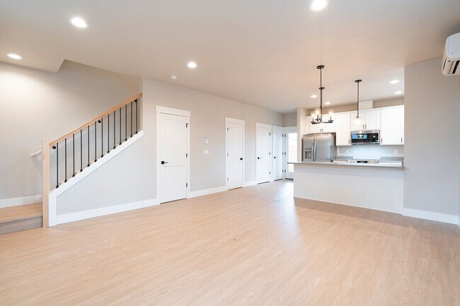 Building Photo - New Build 3 Bed, 1.5 Bath Rental Home in Centennial neighborhood!