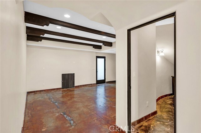 Building Photo - 221 Vía Alameda