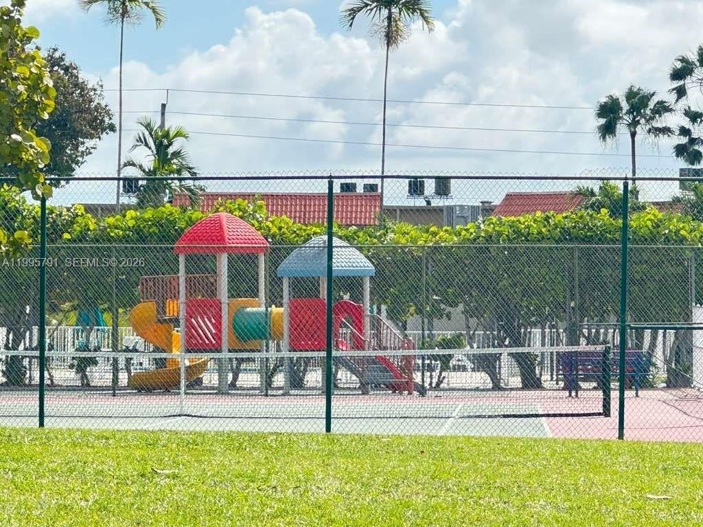 Building Photo - 5201 Geneva Way