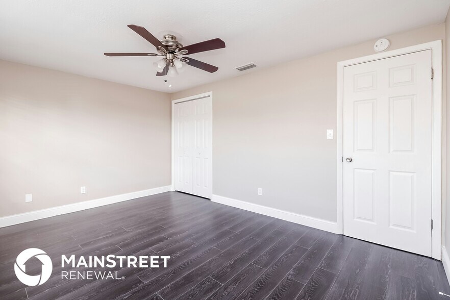 Building Photo - 6230 Westport Dr