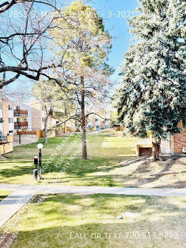 Building Photo - Plaza De Monaco Condo