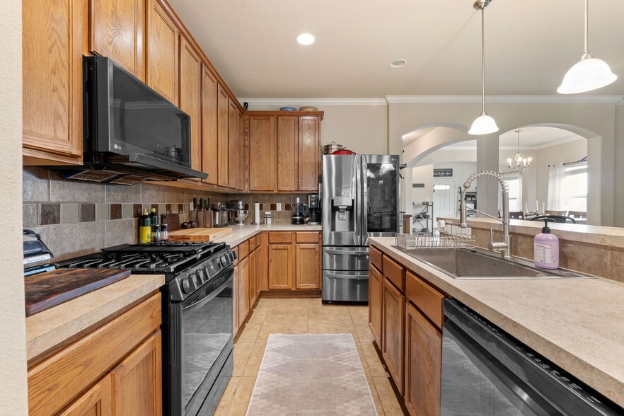 Building Photo - 9002 Summit Lk