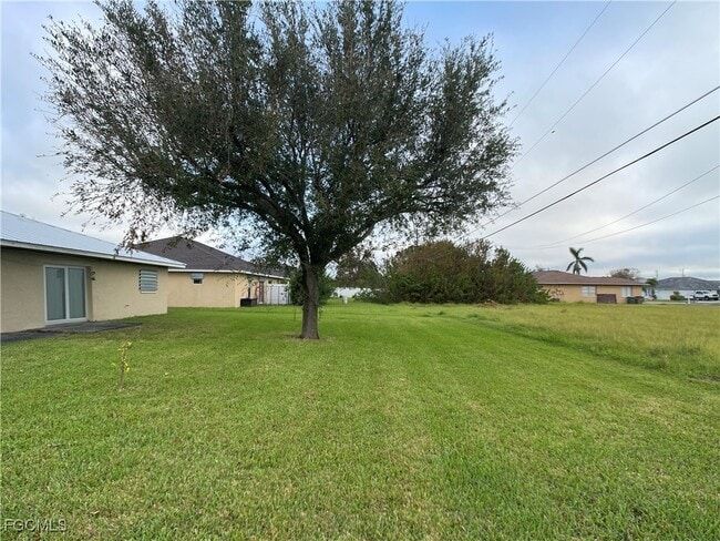 Building Photo - 1417 SE 8th Ave