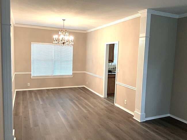 Building Photo - 513 N Sweet Gum Ave