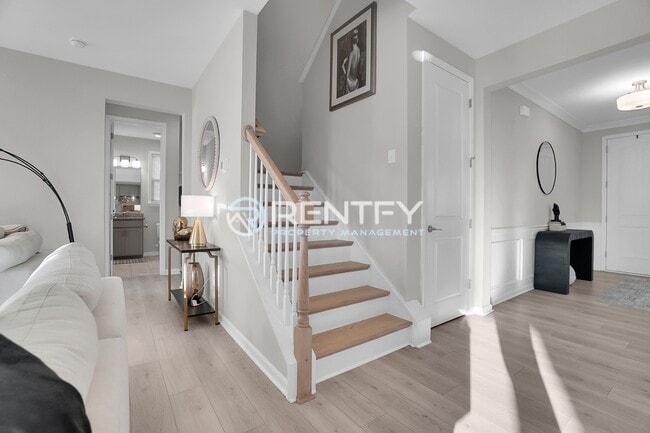 Building Photo - 211 Tetcott St