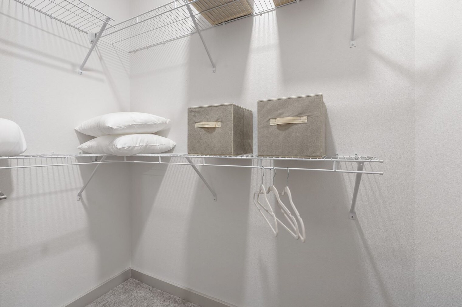 Building Photo - 1301 Leah Ave