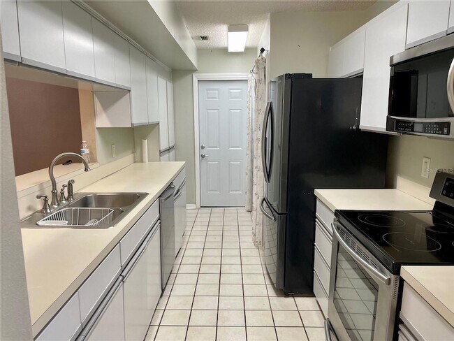 Building Photo - 2564 Islander Ct