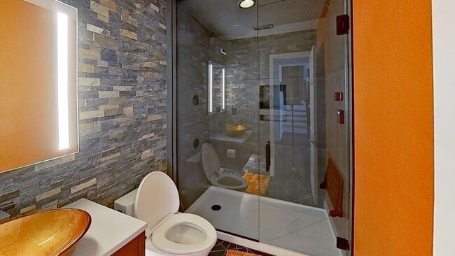 Building Photo - 11409 Jay St