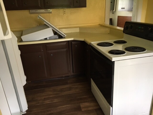 Building Photo - 908 Boyd Ave