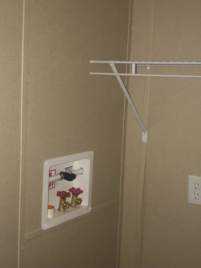 Building Photo - 2 BD/2 BA Trailer Home $1450 Pet Friendly and Students Welcome with Co-Signers