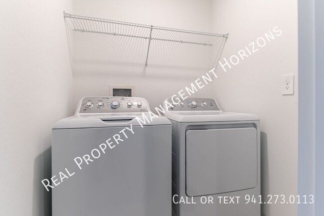 Building Photo - 10952 65th Ter E