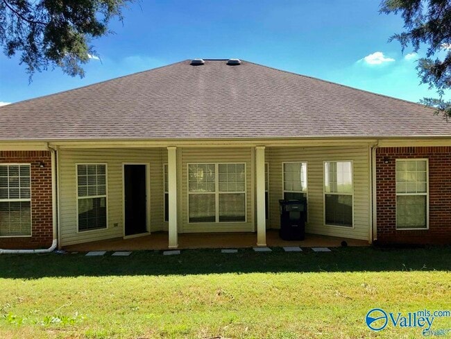 Building Photo - 216 Horseshoe Bend S
