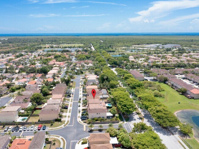 Building Photo - 8956 SW 215th Ln