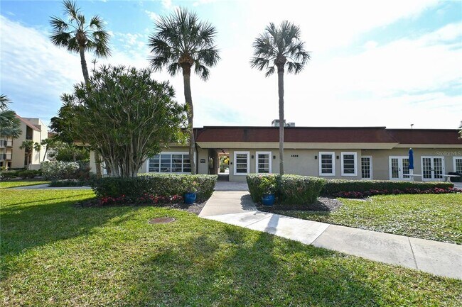 Building Photo - 4760 Gulf of Mexico Dr