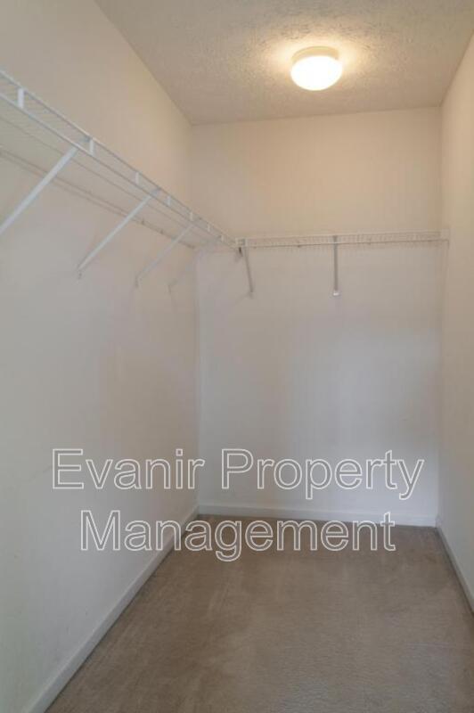 Building Photo - 2257 Murphy Ln E