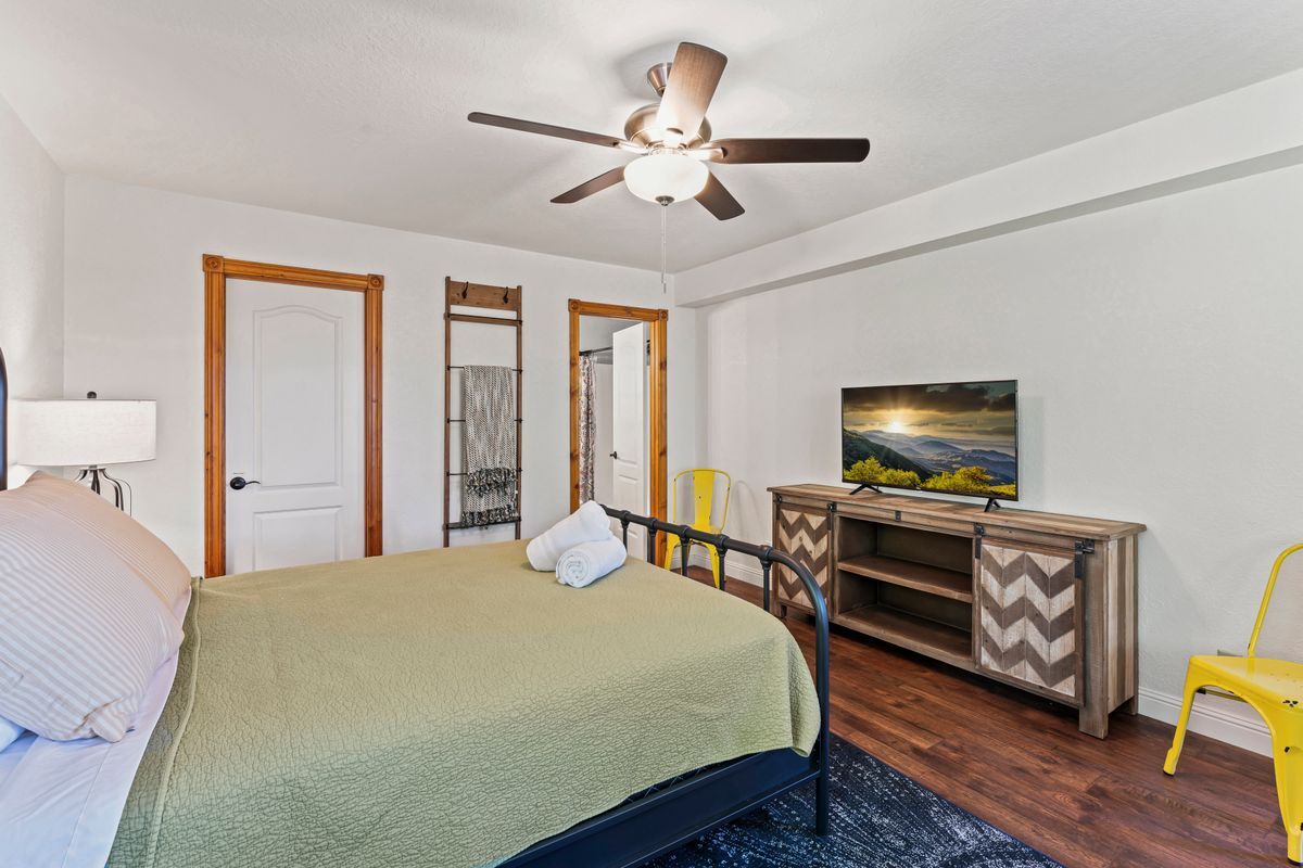 Building Photo - 31393 Lightfoot Way