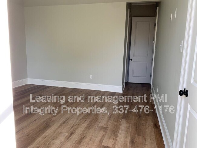 Building Photo - 104 Shirekeep Ln