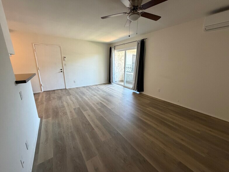 Living area - 11550 Nebraska Ave