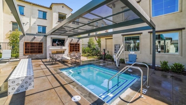 Building Photo - 6770 Pats Ranch Rd