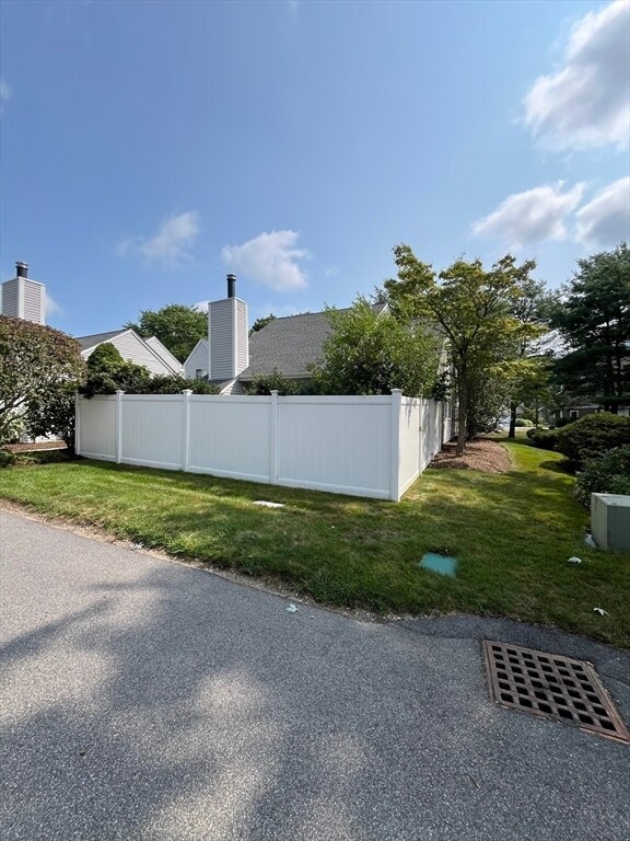 Building Photo - 193 Lake St