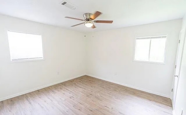 Building Photo - Gorgeous, Remodeled, & Could Be Yours! HUD...