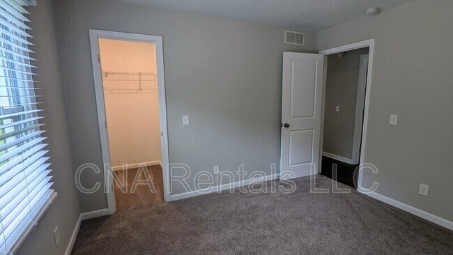 Building Photo - 3290 Forest Creek Dr SW