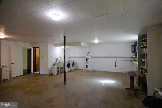 Building Photo - 2603 Beacon Hill Rd