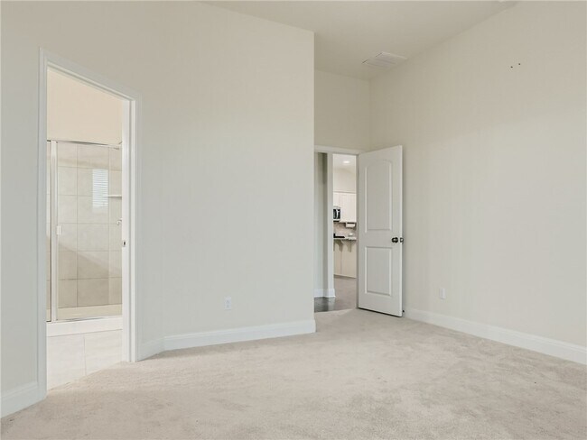 Building Photo - 1005 McCormick Cv