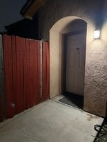 Building Photo - 602 Yellow Meadow Ct