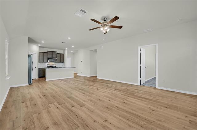 Building Photo - 804 Honey Maple St