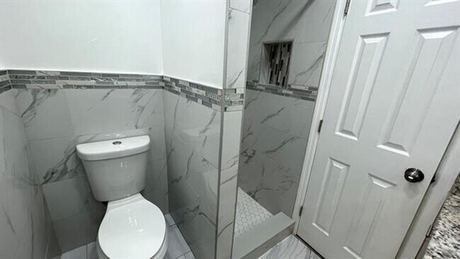 Building Photo - 9110 Orchid Tree Ln